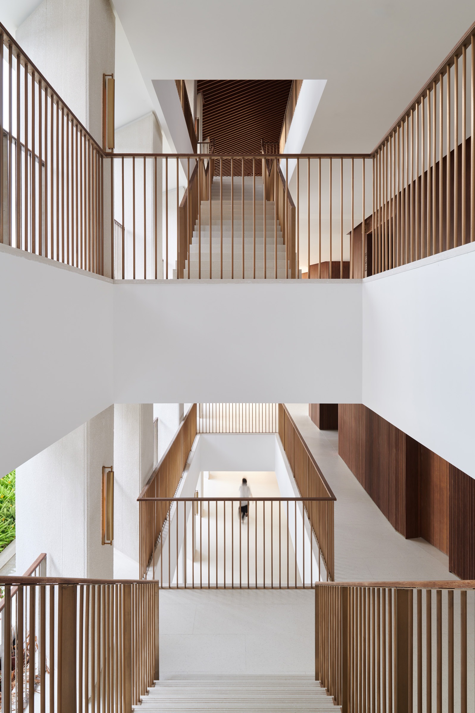 Neri_Hu Project_Sanya Wellness Retreat_Corridors_Photo by Chen Hao (1)