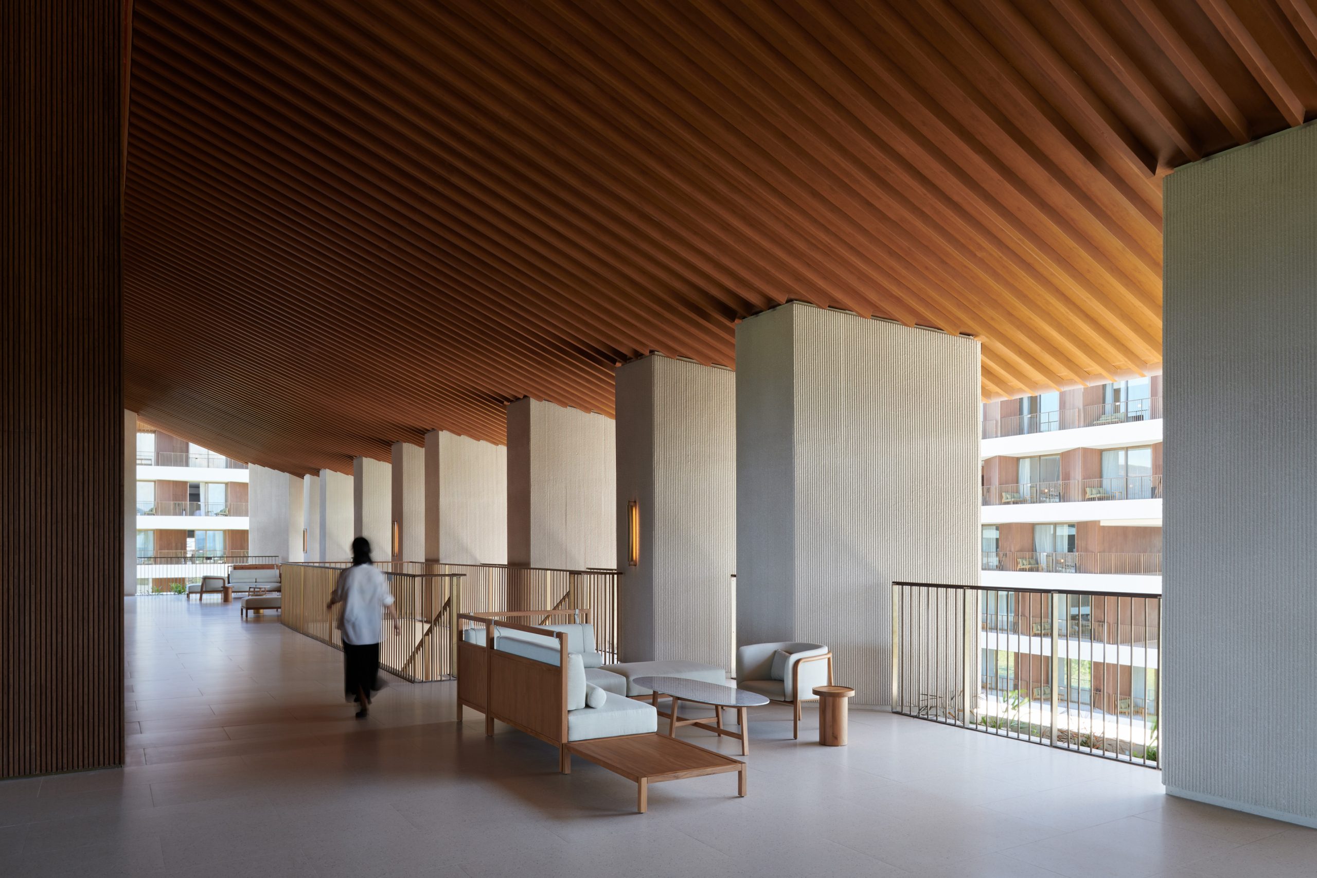 Neri_Hu Project_Sanya Wellness Retreat_Corridors_Photo by Chen Hao (4)