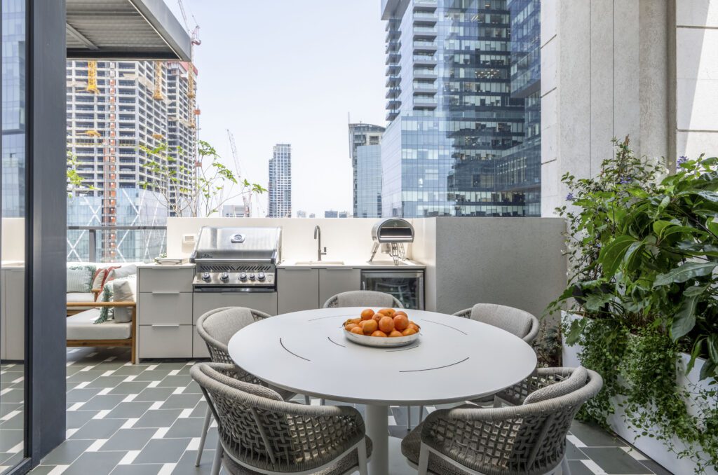 Oshir-Asaban-Penthouse-13-1024x678