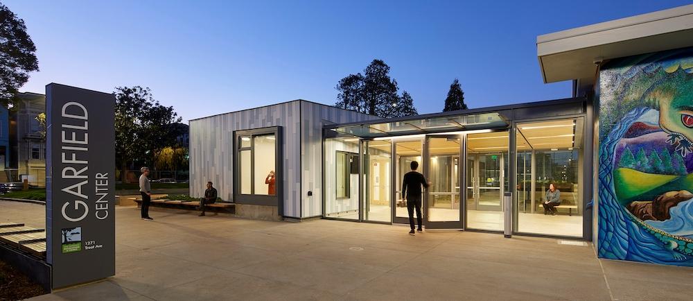 It was originally designed in the sixties by architect William Merchant, who’d first been mentored by Bernard Maybeck but turned to the International Style later in his career.