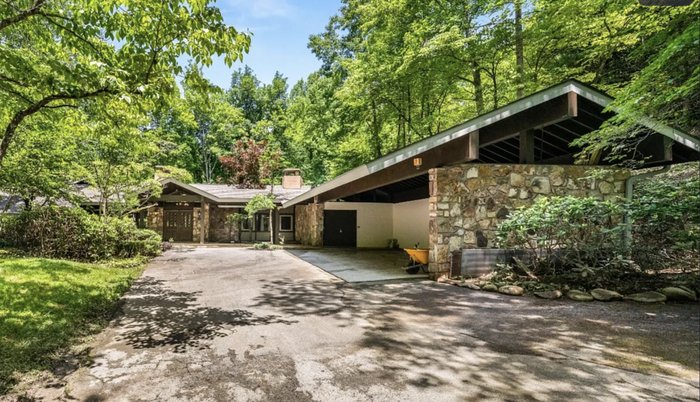Lawson House carport