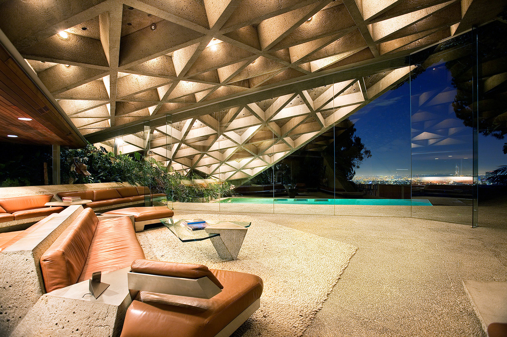 Moon — Modernist Los Angeles Weekend
