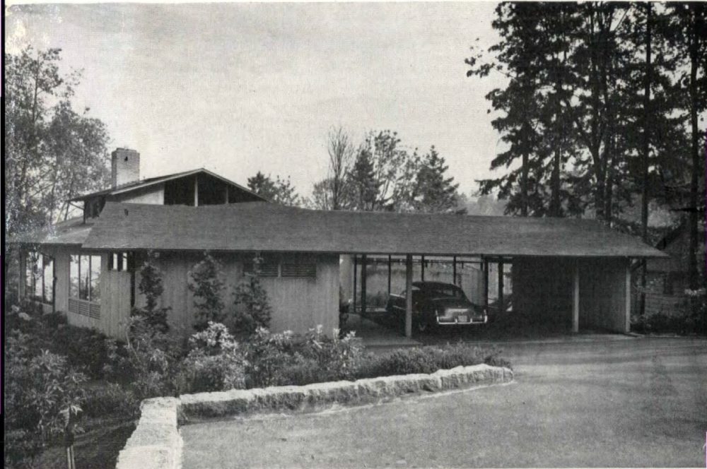 Hilltop House Centered on a Court, Portland OR