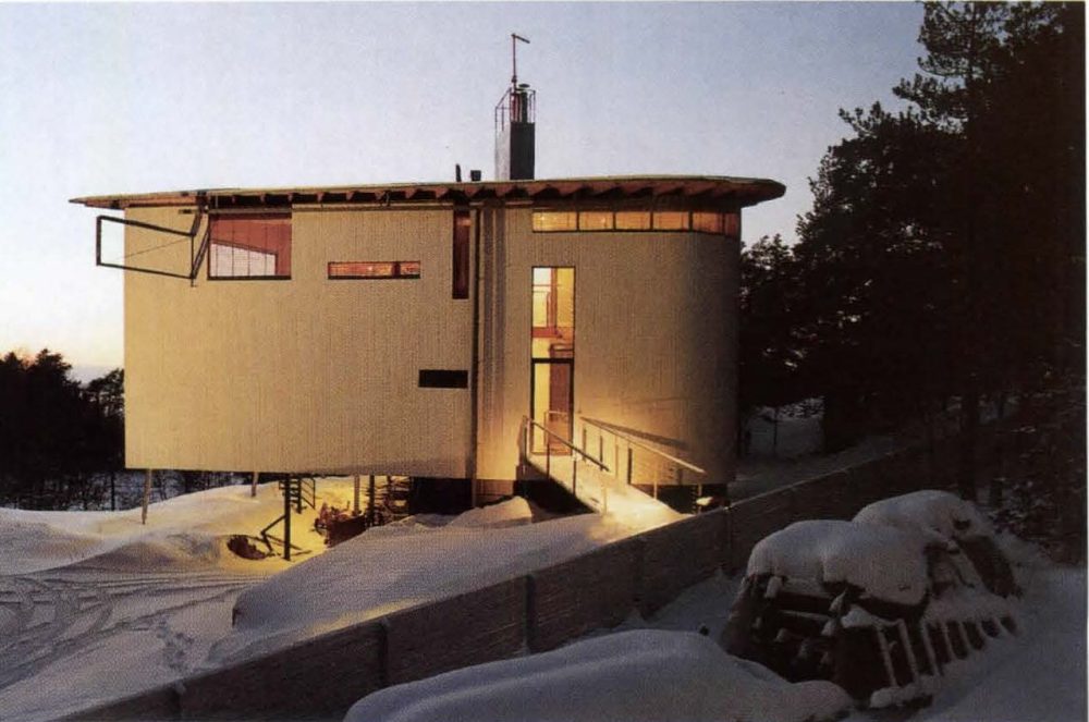 The Into Tasa House, Soukan rantatie 66, Espoo Finland. Designed by Jyrki Tasa. Built by V