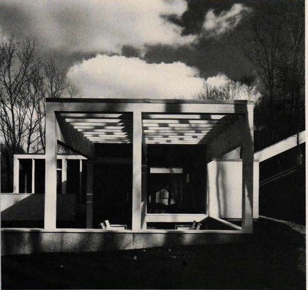 House, Northern Massachusetts. Designed by Melvin Smith/Noel Yauch. Built by Gordon Houlde