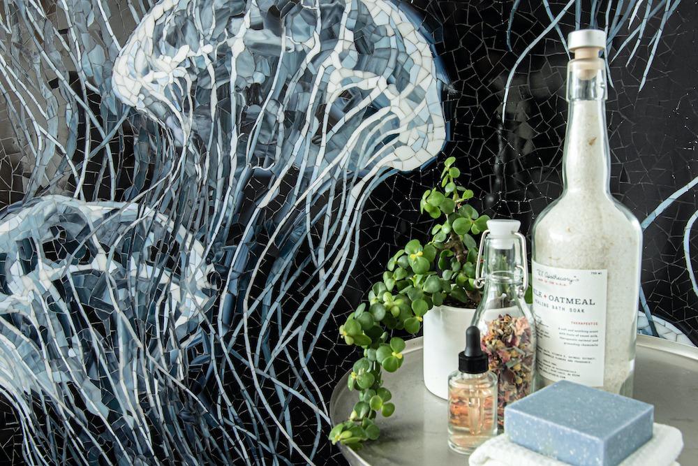 NewRavenna_MoonJellies_table_2 copy