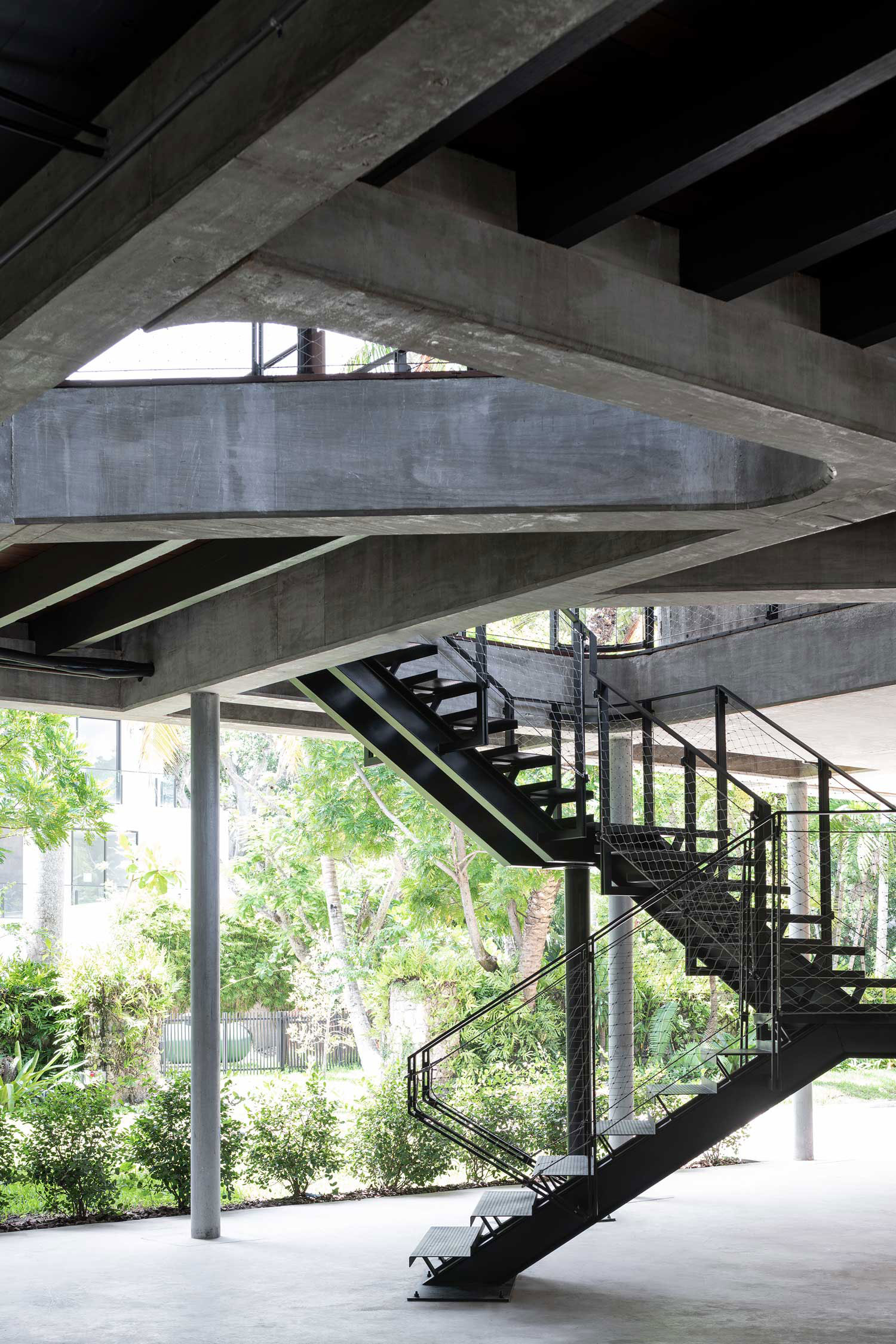 Stephan-Goettlicher-_Stewart-Ave-House_1802-copy-web_LR_ed