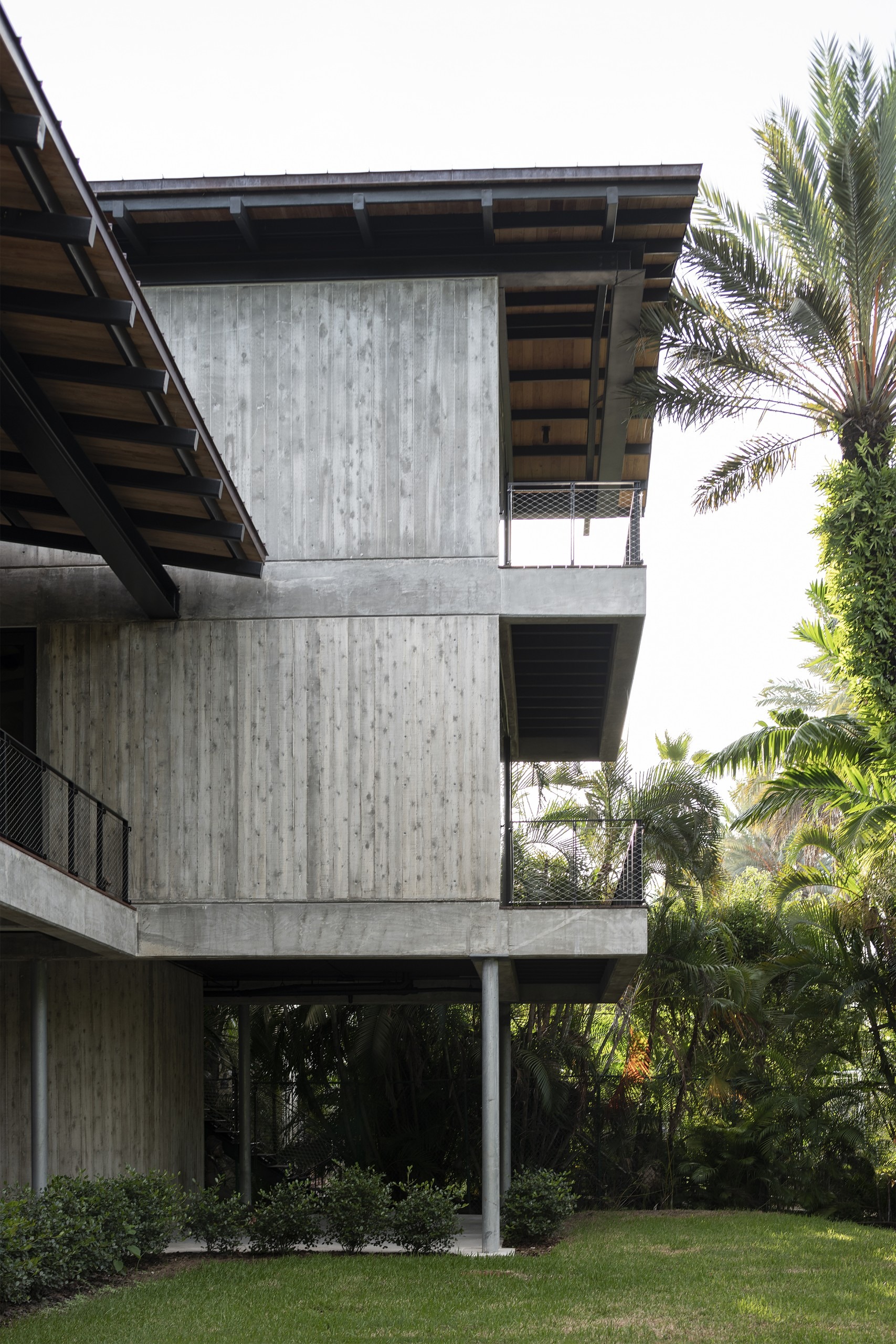 Stephan Goettlicher_Stewart Ave House_1857 copy web