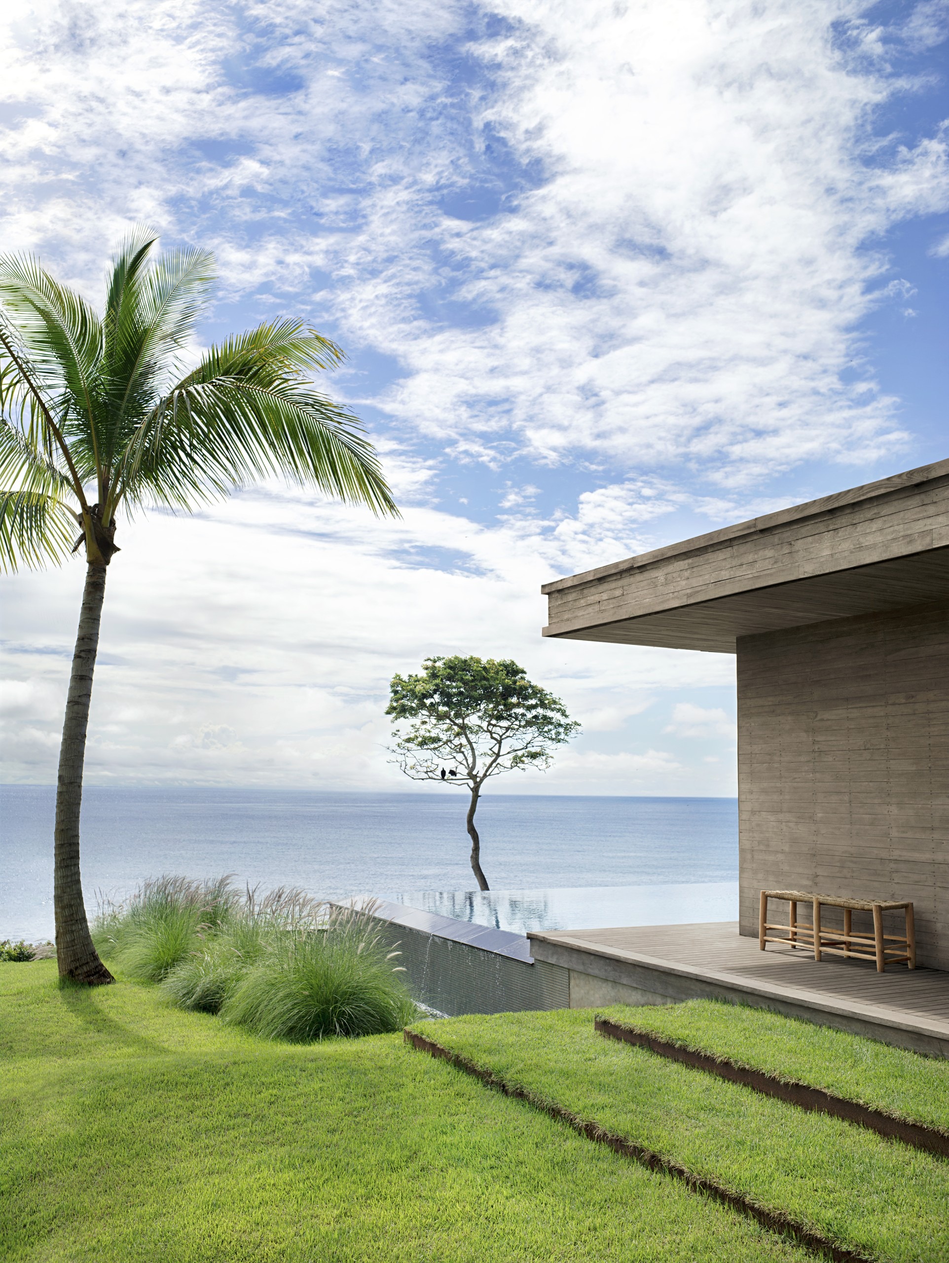 01 Casa Loro pool 2 IMKM Architecture_c_A. Calero