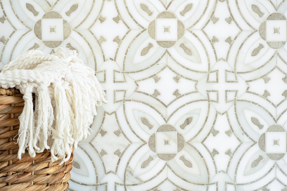 NewRavenna_Introspective_PO_close2 copy