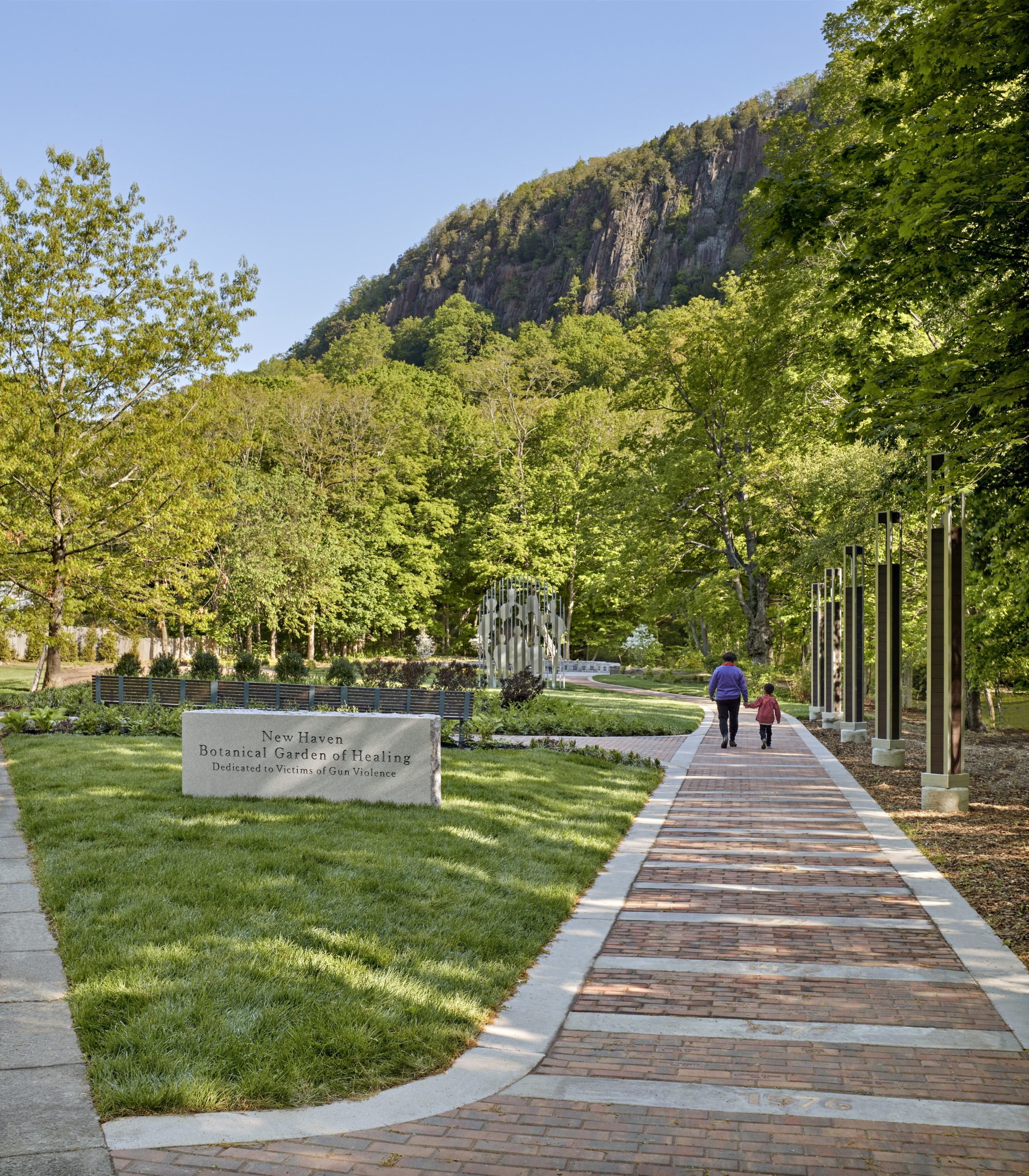 Svigals_NewHavenBotanicalGardenofHealing_07