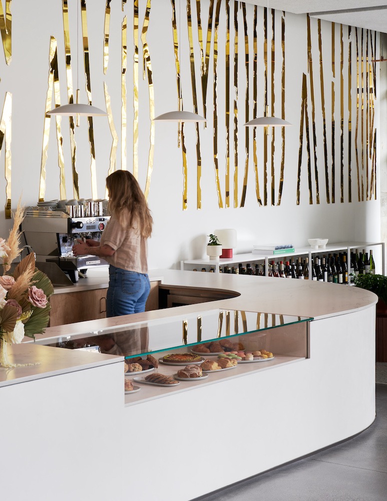 (c) Kevin Scott - The Shop by Porter0021_lr