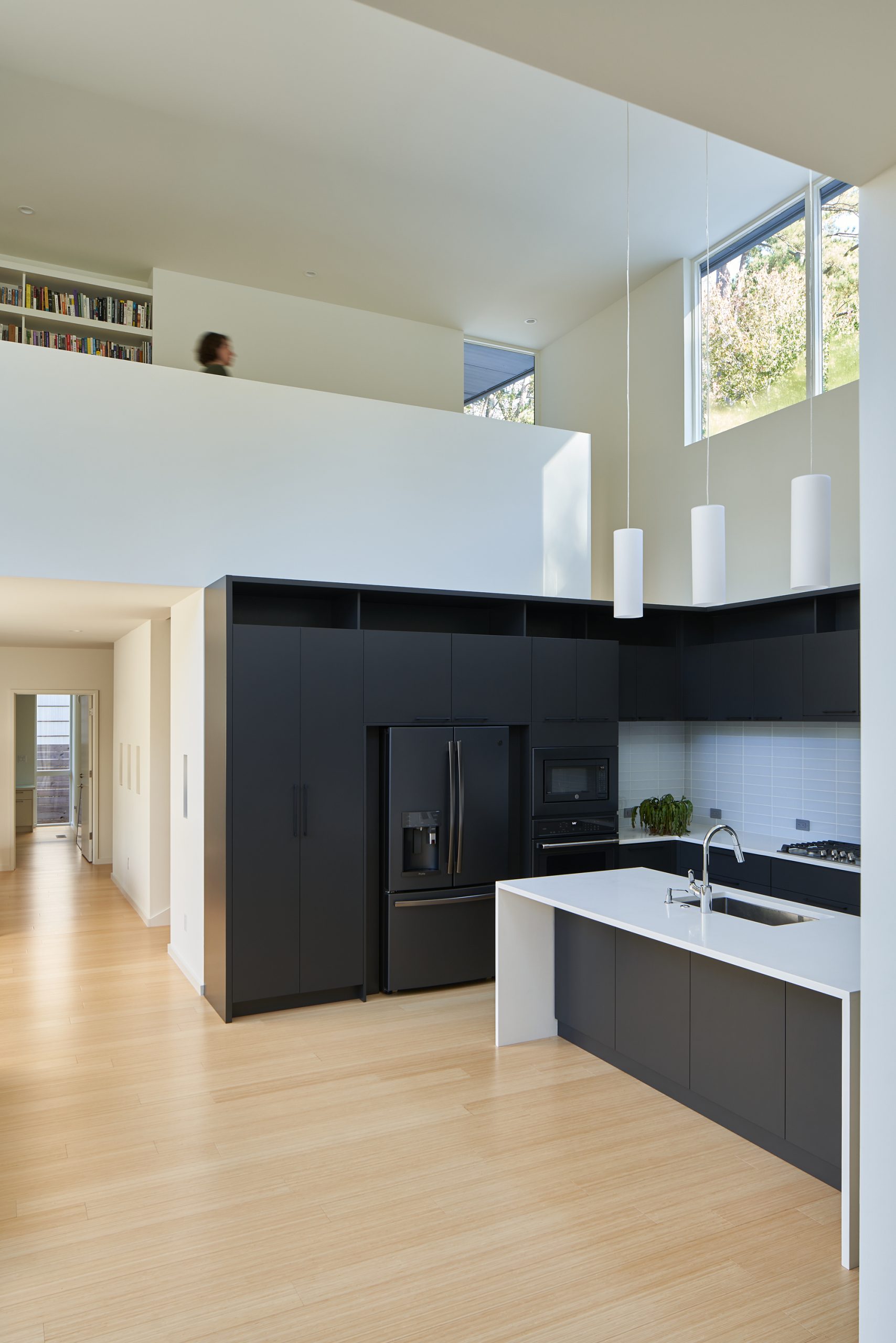 KI_900 Brookwood9367-web Ball Barrett Keith Isaacs