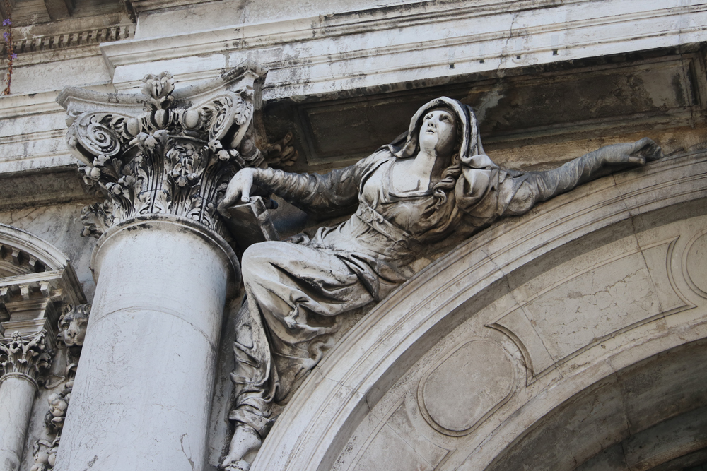 Since the pandemic, she’s been shepherding guests through the lagoon, the Doges Palace, and the times of the plague.