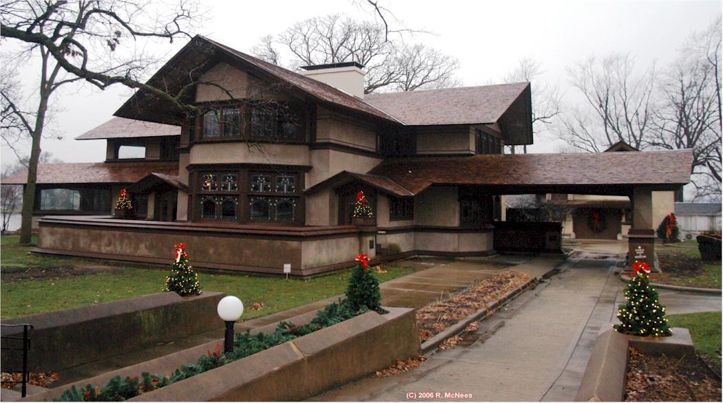 That’s because the Harley Bradley residence was no ordinary Wright building.