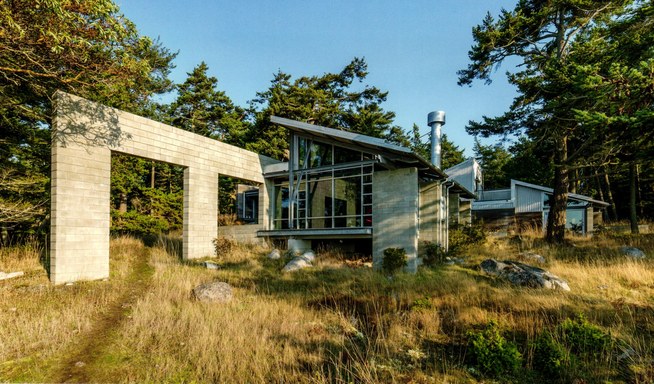 The Michael and Annie Conte House II, Lopez Island WA by Gordon Walker