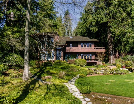 The Jane and Pat Rogers House, aka the Rogers-Morris House, Kirkland WA by Gordon Walker