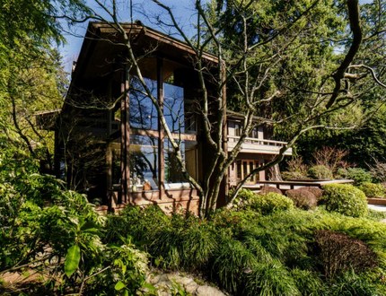 The Jane and Pat Rogers House, aka the Rogers-Morris House, Kirkland WA by Gordon Walker