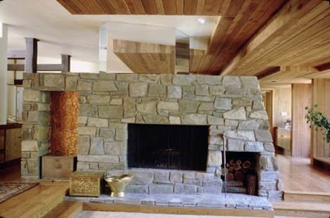 A fireplace in a room