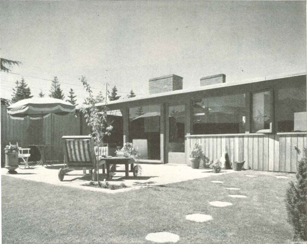 Side-Yard Lot-Length House, Seattle WA