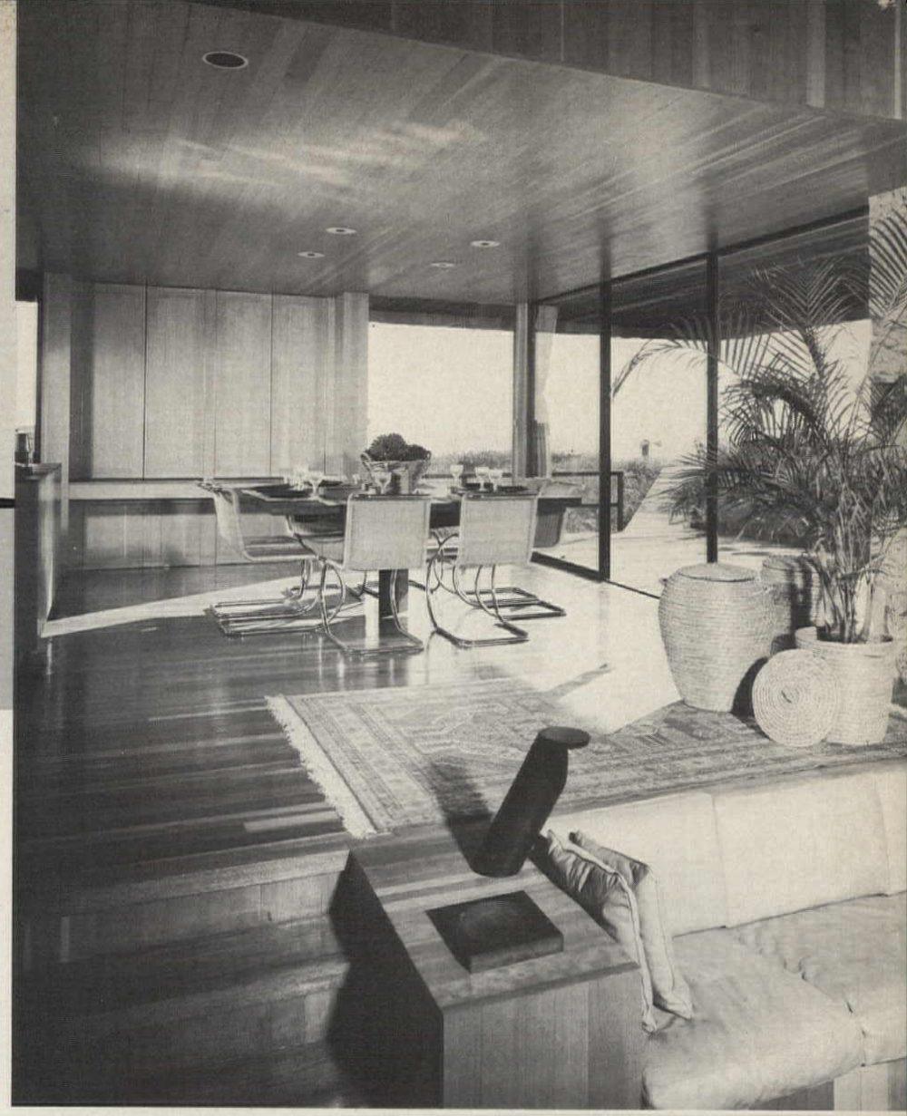 The Stephen and Sandy Perlbinder House, Sagaponack NY by Norman Jaffe
