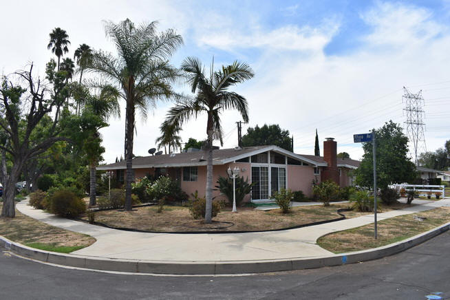 6519 Rhea Avenue, Reseda CA by Yolanda Krisel