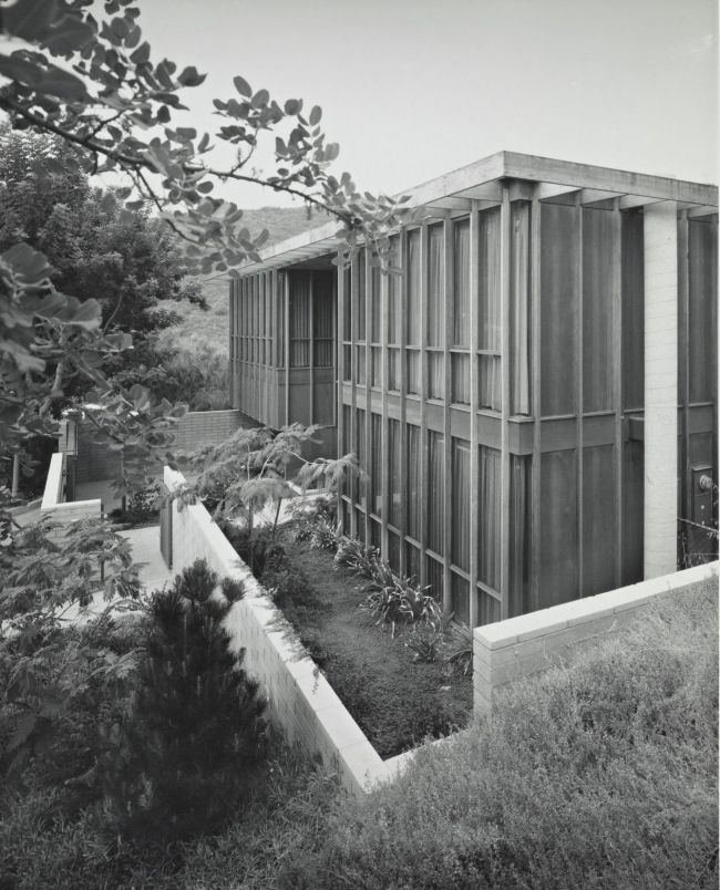 The Kirshin and Helen Abichandani House, Los Angeles CA by Carl Maston
