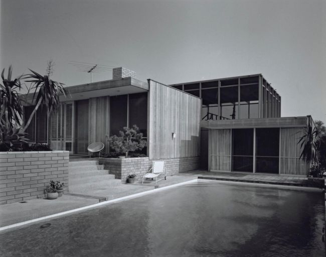 The Jay and Anita Chiat House by Carl Maston