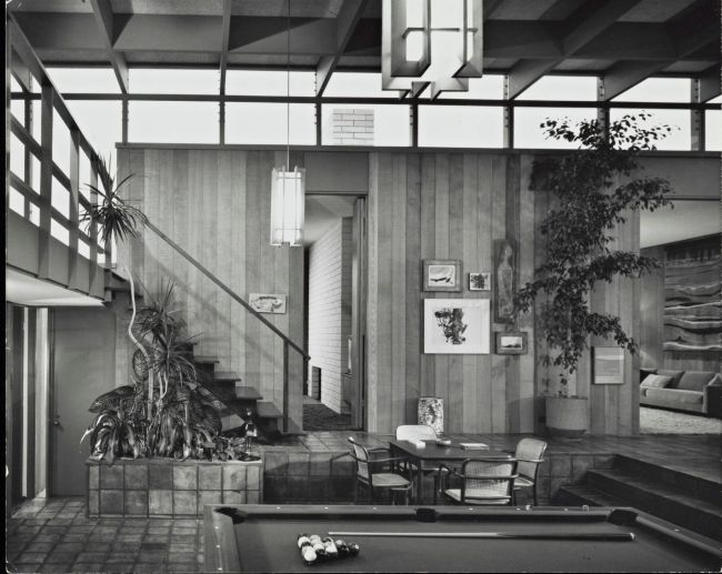 The Jay and Anita Chiat House by Carl Maston