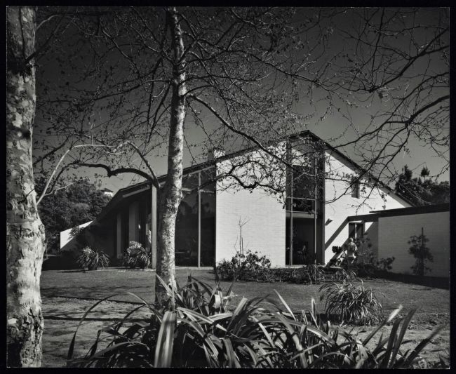 The Neville and Mary Comerford House by Carl Maston