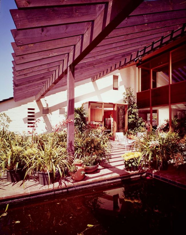 The Neville and Mary Comerford House by Carl Maston