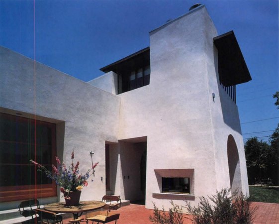 The Joanne and Philippe Valli-Marill House