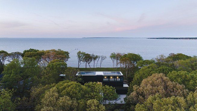 Frame House, East Hampton NY by Worrell Yeung