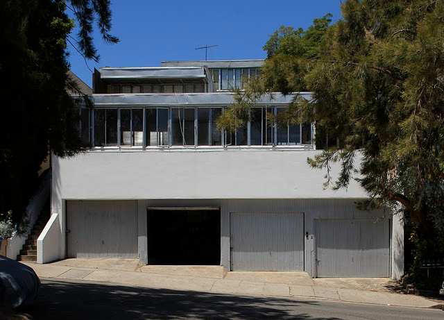 Neutra