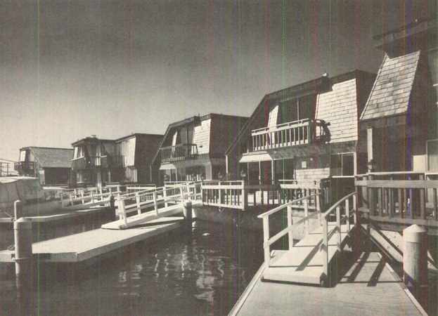 Waterfront Cluster House at Huntington Harbour, Huntington Beach CA