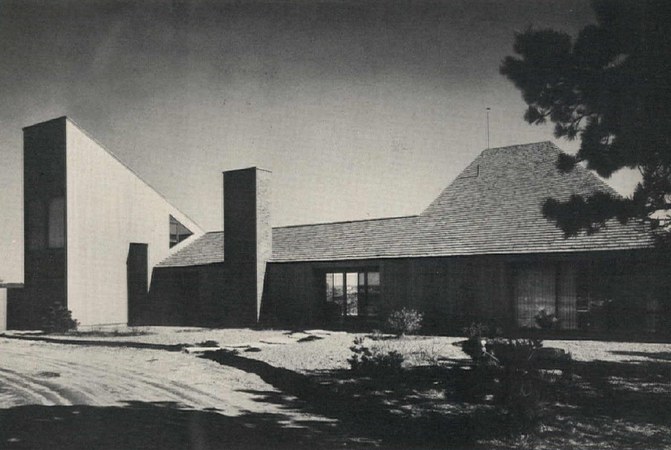 Z-Plan Waterfront House on Cape Cod, Cape Cod MA