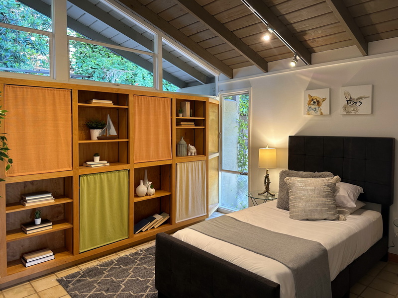 848 Bienveneda Avenue, A. Quincy Jones & Frederick Emons 1953 (6).jpg