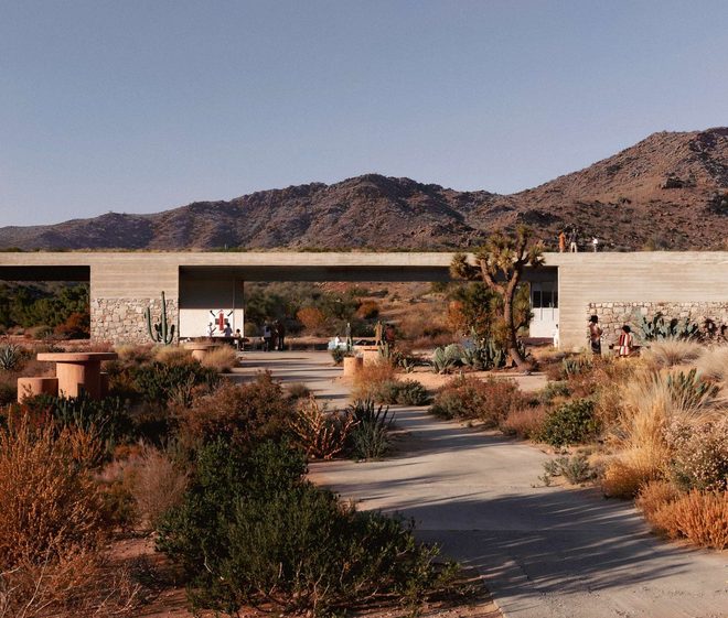 The Yucca House, Paradise Valley, Arizona by Todd Saunders