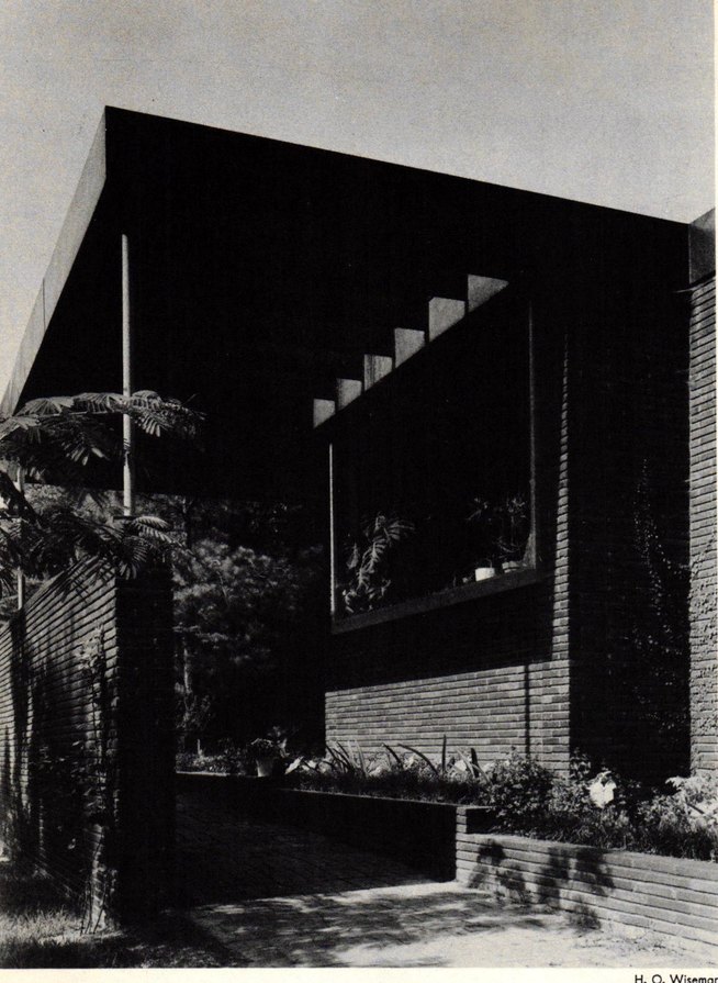 A Three-Level House, Massachusetts by Hugh Stubbins Jr.
