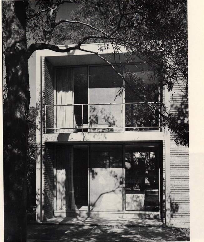 The Gordon House by Bolton and Barnstone
